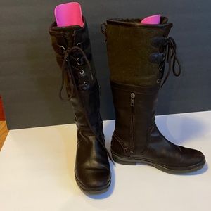 UGG Elsa S/N 1005578 chestnut women’s size 6